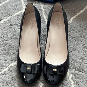 Cole Haan Elsie Bow Wedge Size 8